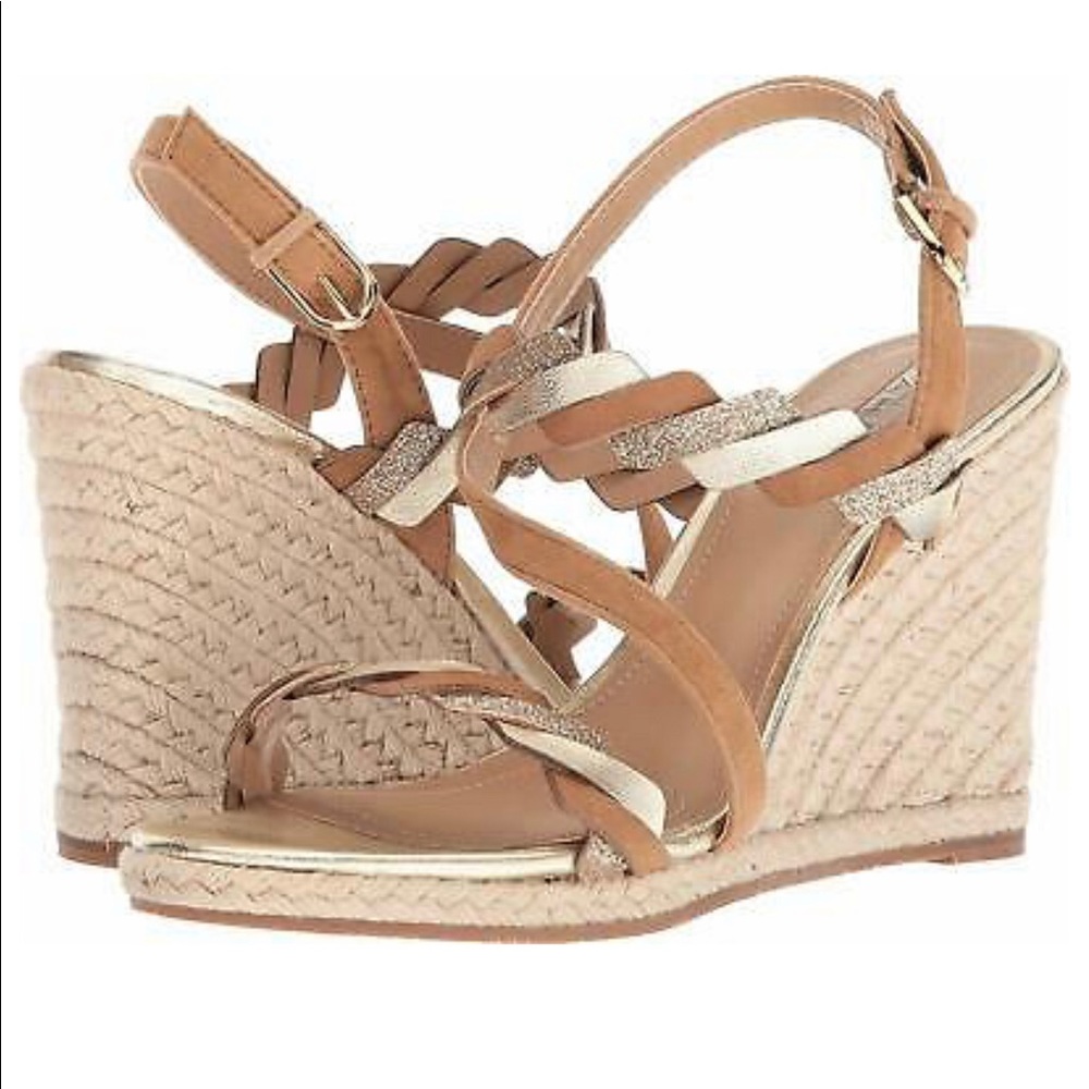 Tahari Women's Ta-Waver Wedge Sandal